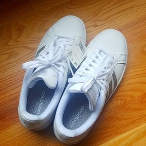 Adidas Grand Court sneakers